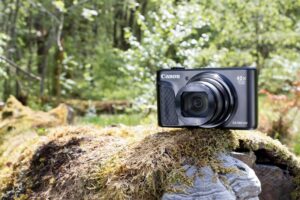 מצלמה קומפקטית Canon PowerShot SX740 HS שחורה