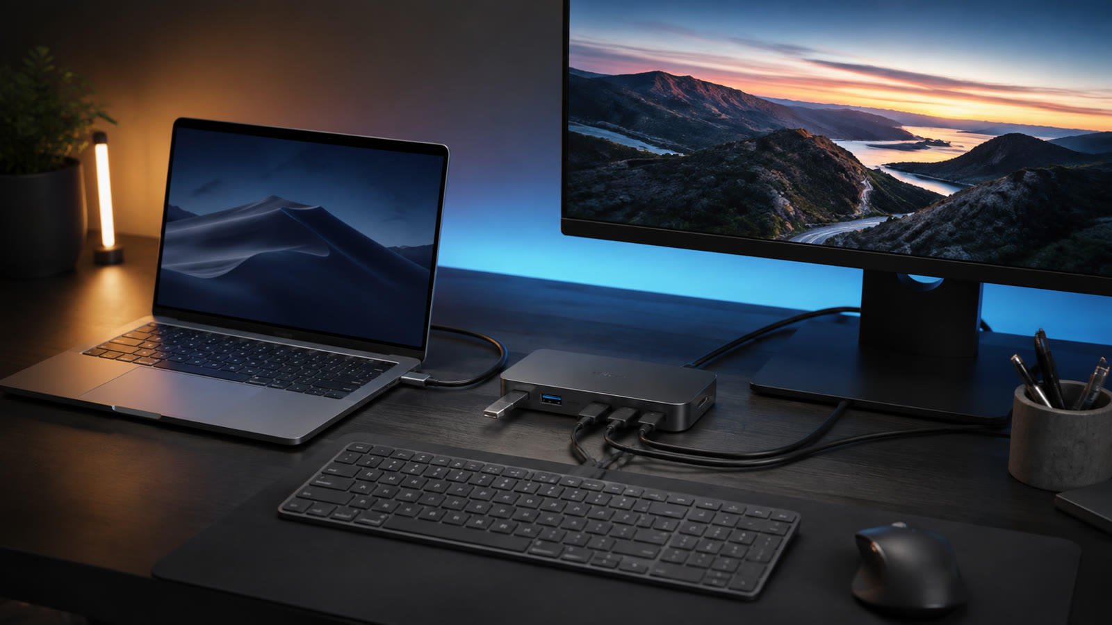 מדריך לבחירת תחנת עגינה USB-C — תחנה לצד מחשב נייד ומסך